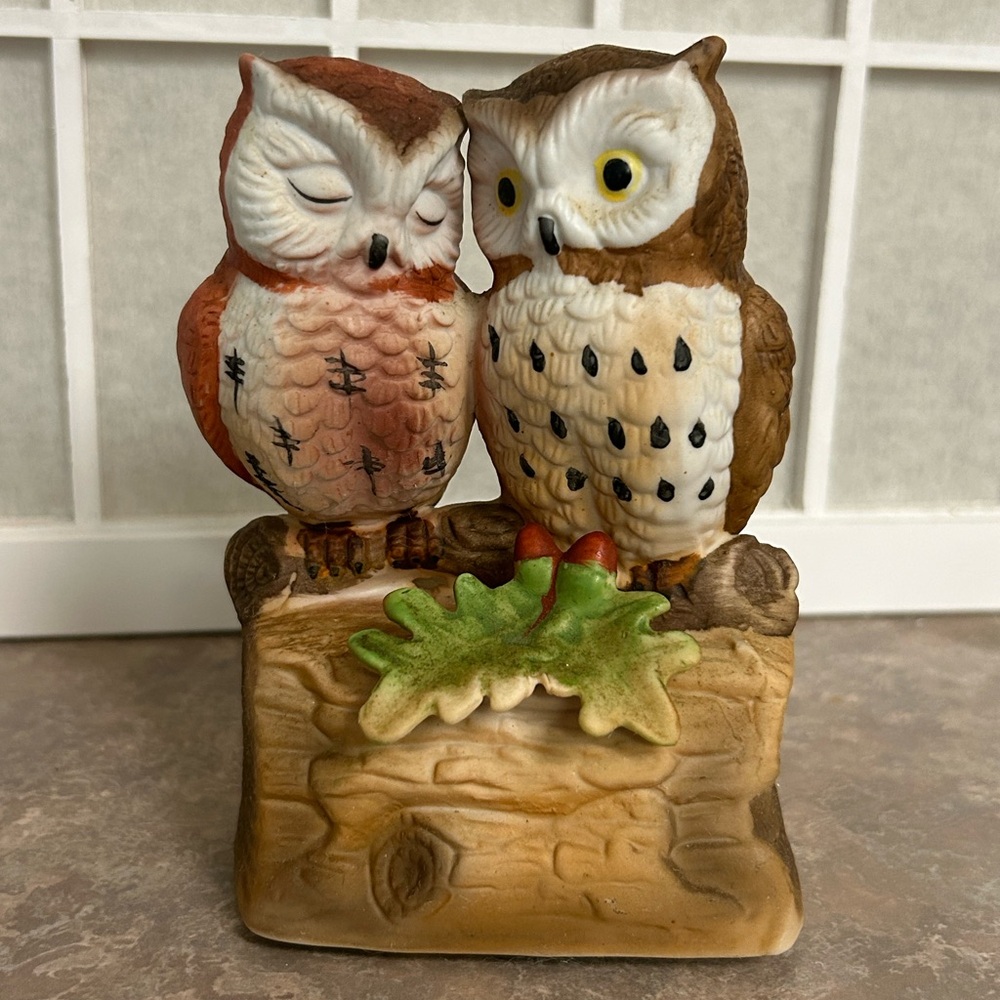 Vintage Royal Crown Owl Musical Figurine
